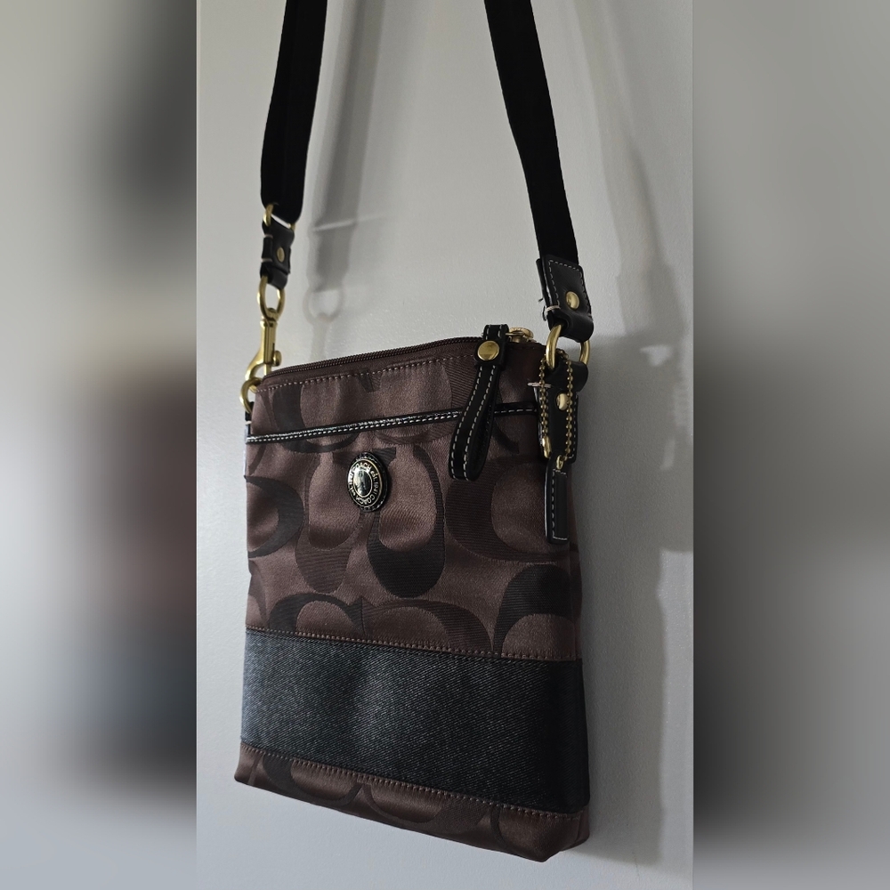 Vintage Coach Kitt Crossbody Bag Purse Brass Hardware New Condition - Picture 3 of 11